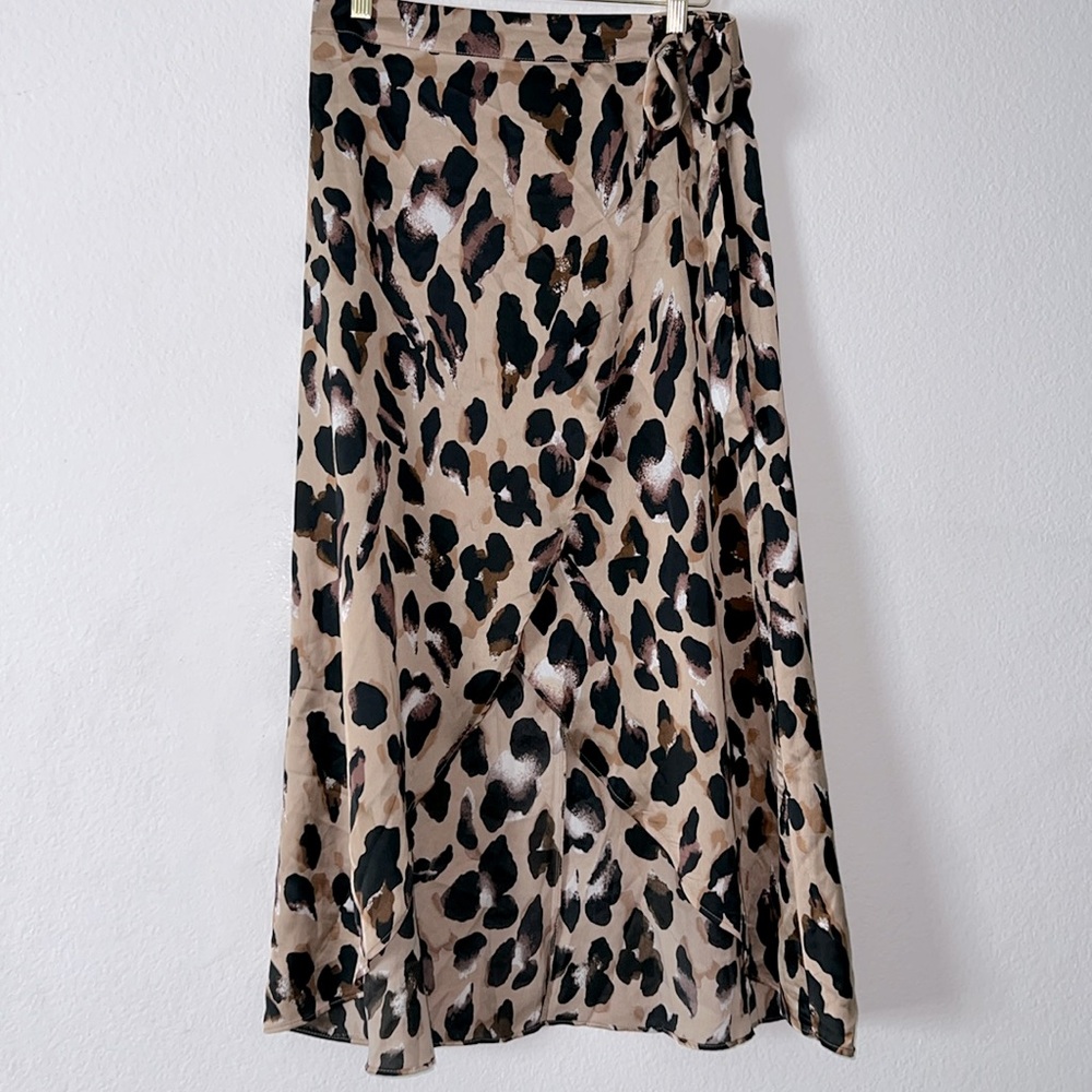 Leopard Print Wrap Skirt Size M